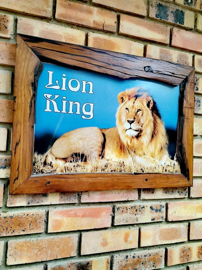 Lion King Villa Marloth Park Dış mekan fotoğraf
