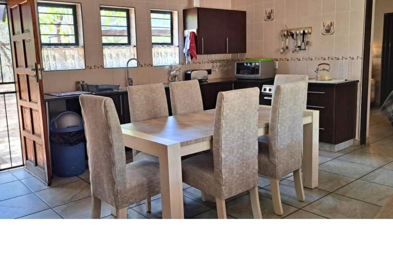 Lion King Villa Marloth Park Dış mekan fotoğraf