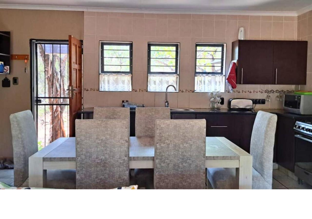 Lion King Villa Marloth Park Dış mekan fotoğraf